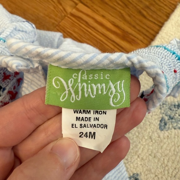 Classic Whimsy Smocked Seersucker Dress with Crabs size 24M - Picture 3 of 6